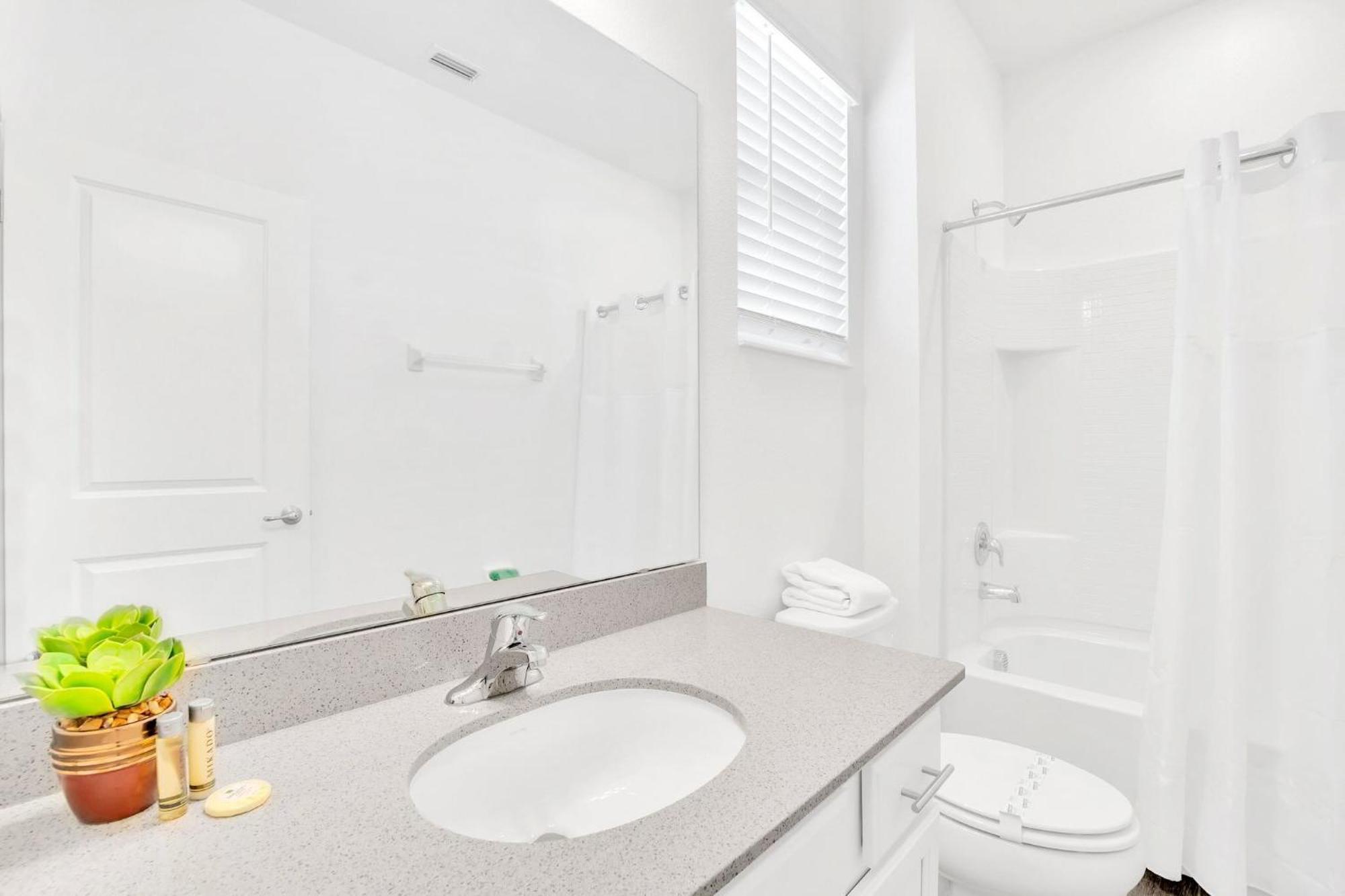 Stunning 9Br Home - Family Resort With Private Pool, Hot Tub, Games Room And Bbq! Kissimmee Exterior photo